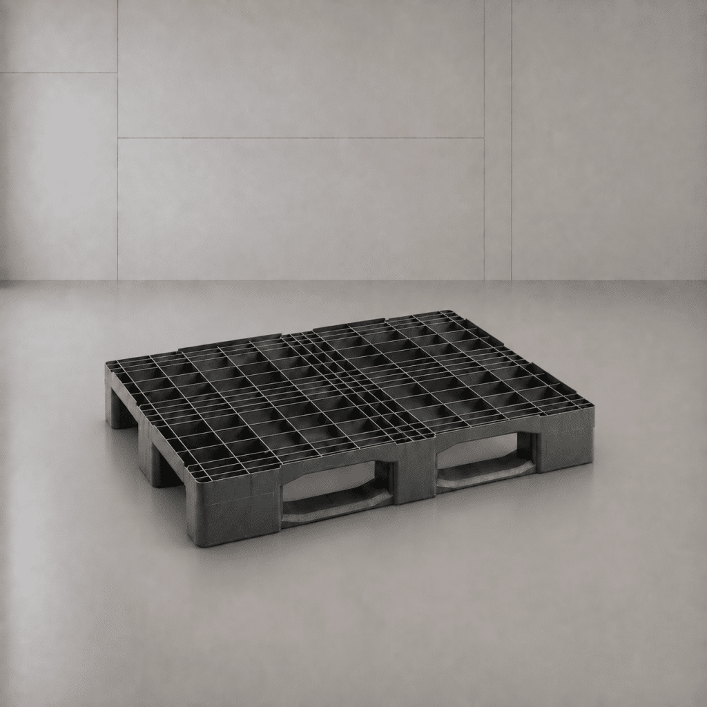 Gebrauchte grau-schwarze Kunststoff-Europalette 1200 × 800 × 150 mm aus PE-Regranulat (AI-generated)